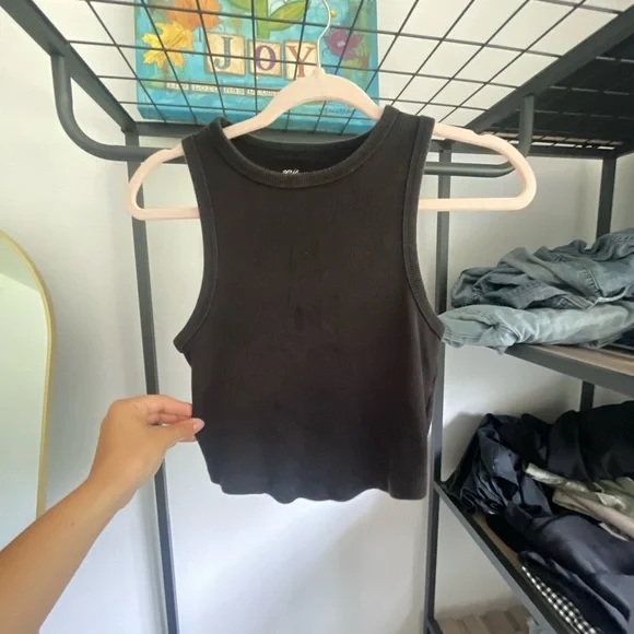 High Neck Aerie Ribbed Crop Tank - Picture 3 of 7